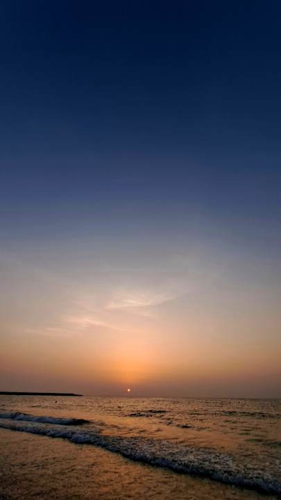 Strand The Cove Rotana Resort