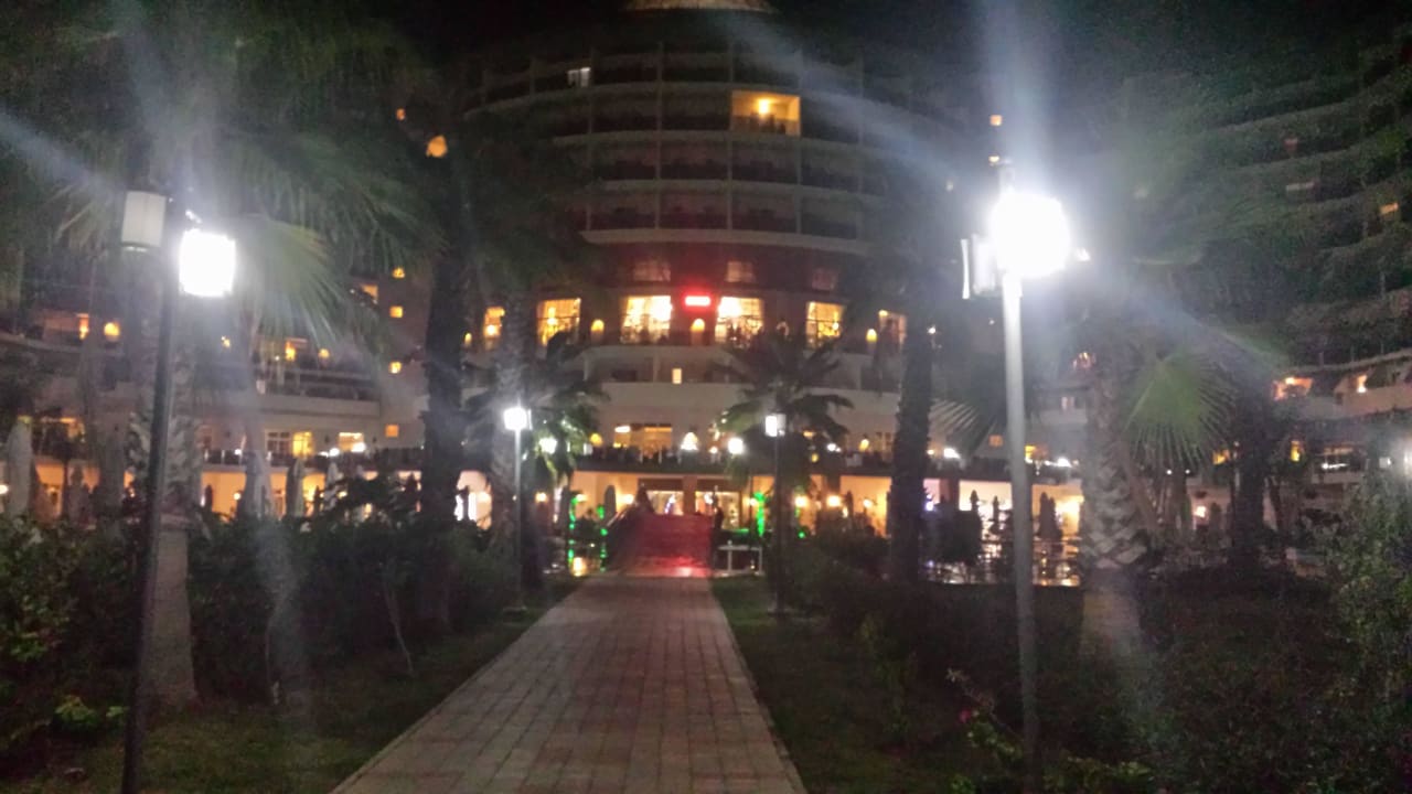 Blick vom Garten am Abend Seaden Sea Planet Resort & Spa
