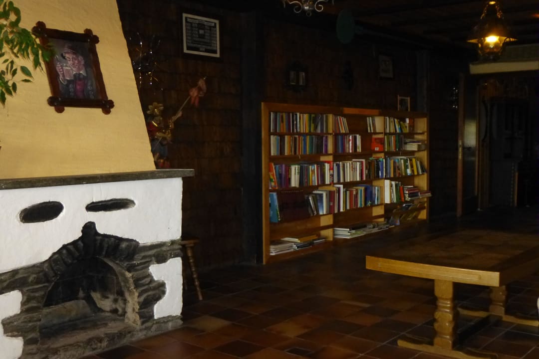 Bibliotheksecke im 1. OG Familotel Der Böhmerwald - Euer Familienhotel im Bayerischen Wald