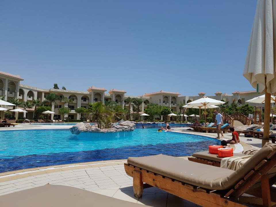 Pool Serenity Alpha Beach