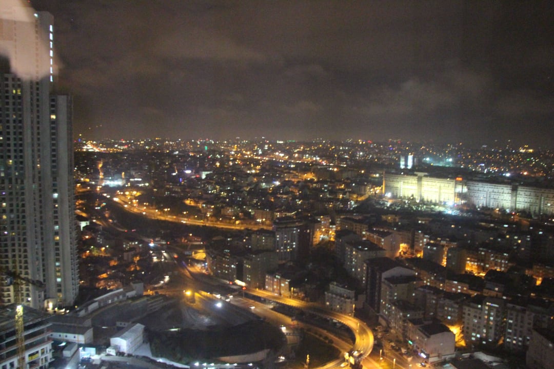Sicht aus Zimmer Hilton Istanbul Bomonti Hotel & Conference Center