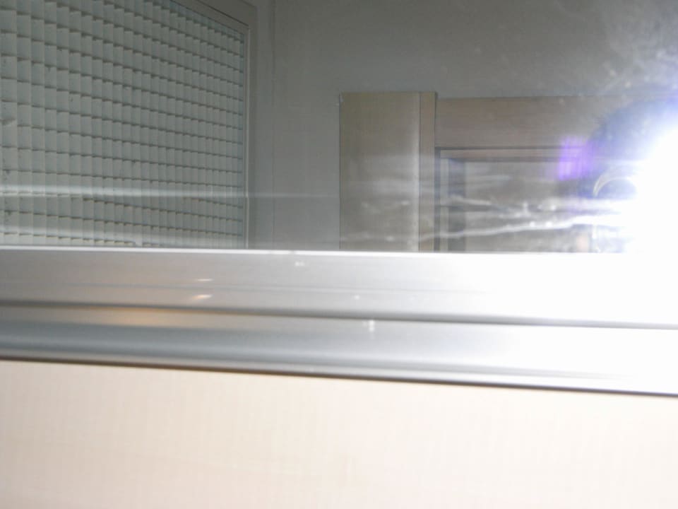 Bad Spiegel schmutzig VONRESORT Golden Coast