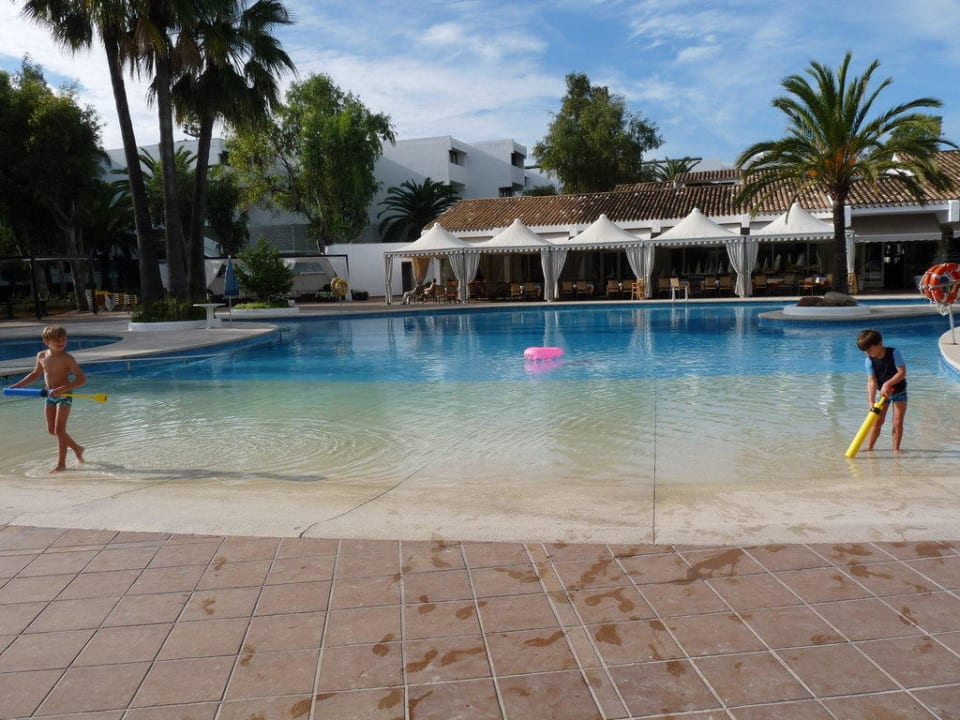 Viel Platz Iberostar Waves Ciudad Blanca