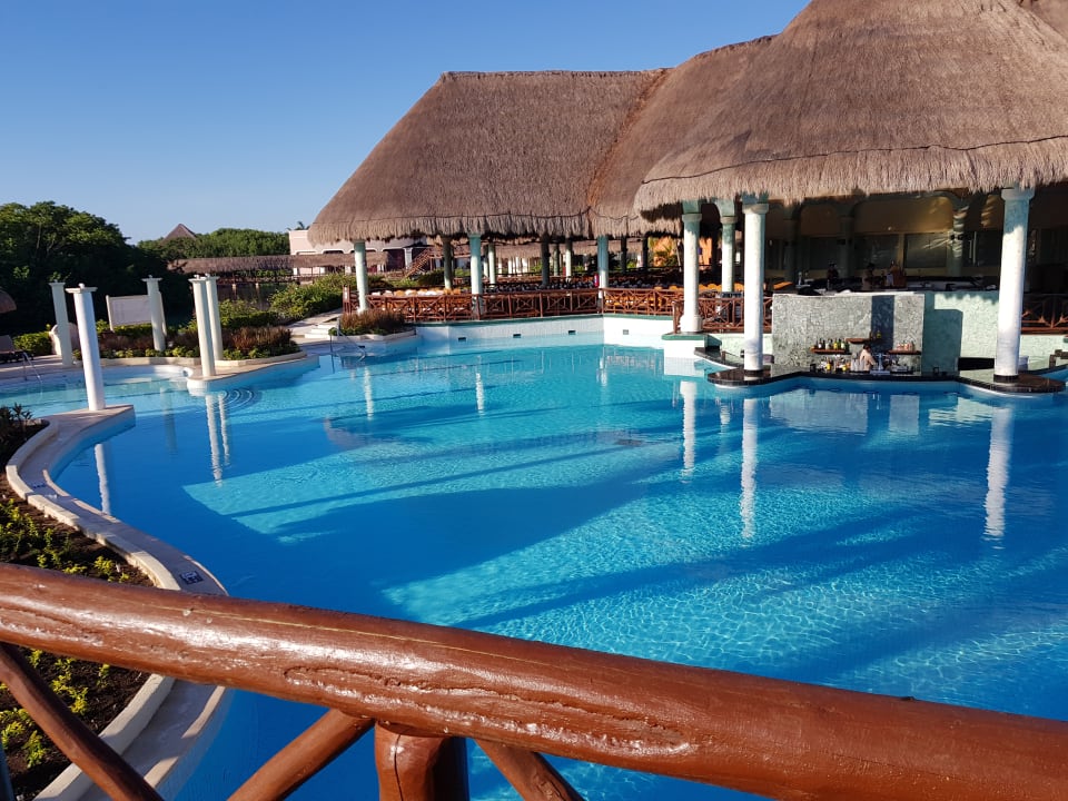 Pool Grand Palladium Riviera Maya