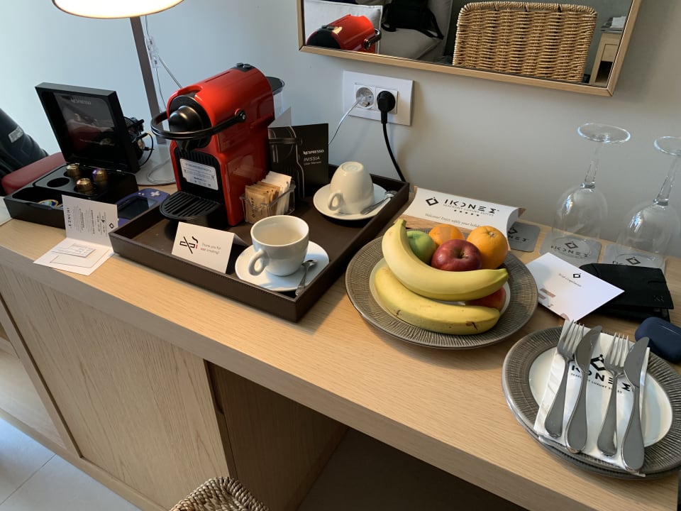 Zimmer Ikones Seafront Luxury Suites