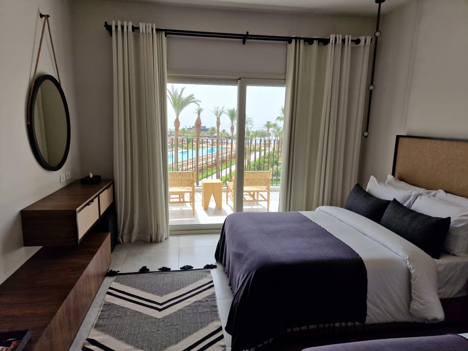 Zimmer Serry Beach Resort