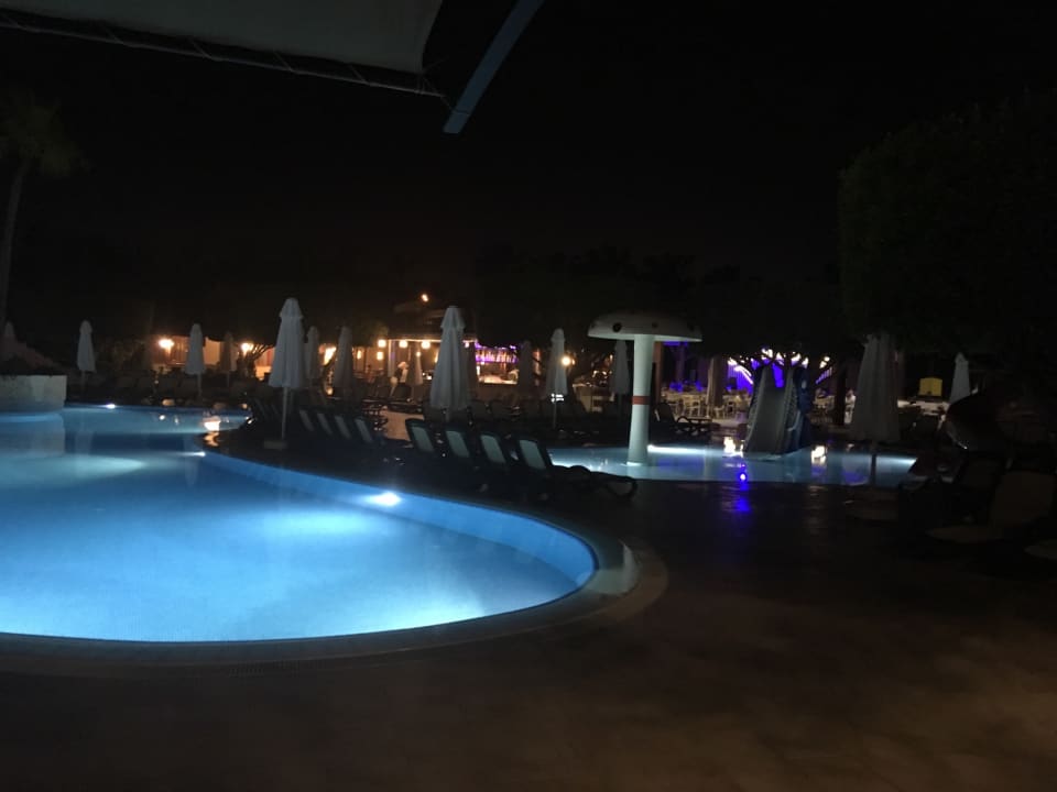 Pool Club Grand Side