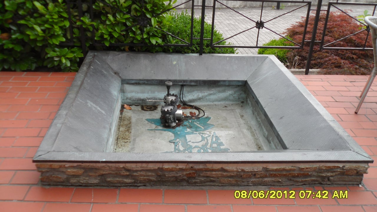 Ehem. Teich? Terrasse Hotel Wienerwald