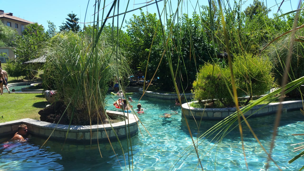 Pool Club Grand Side