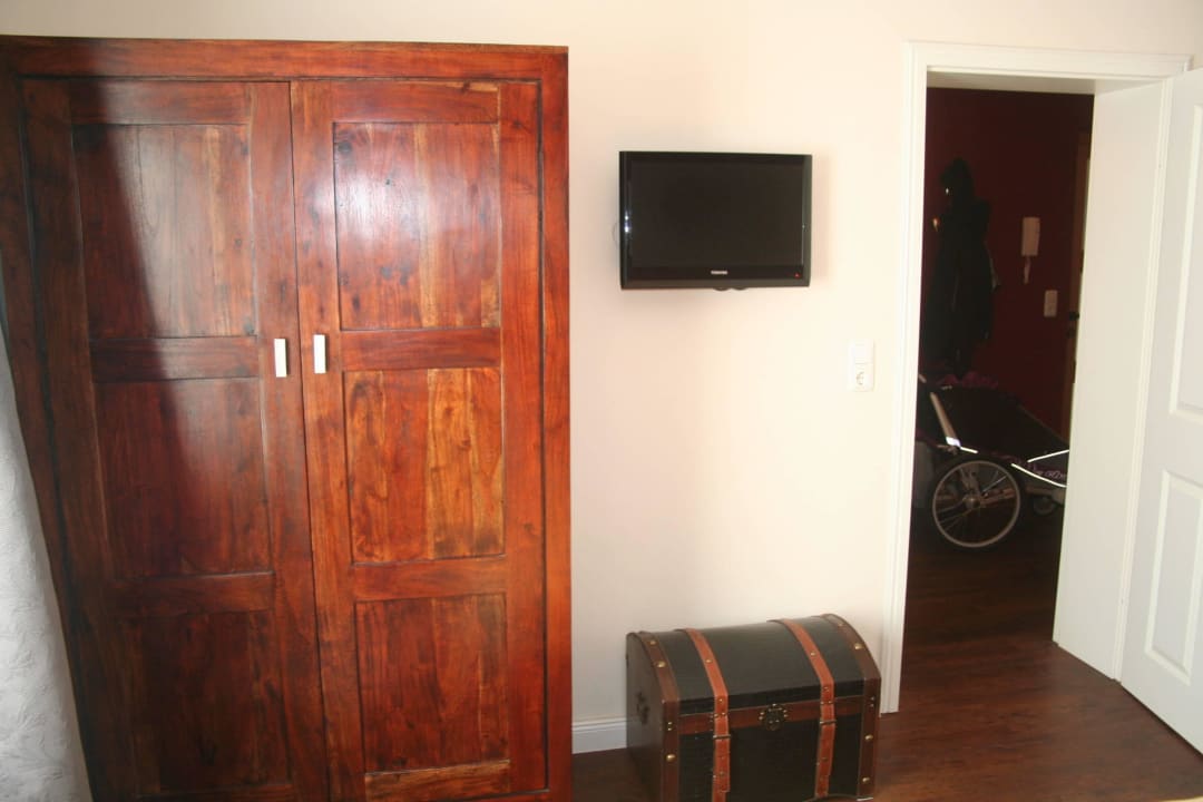 Eines der zwei Doppelzimmer Ferienwohnung Versteck am Strom