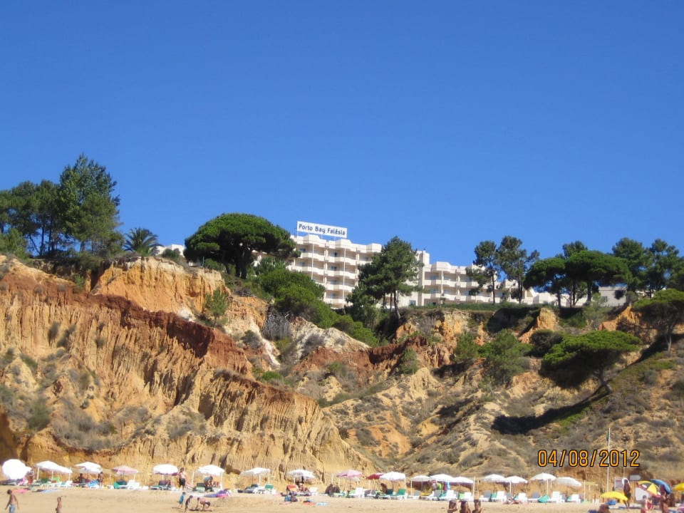 Blick vom Strand Praia da Falesia PortoBay Falésia