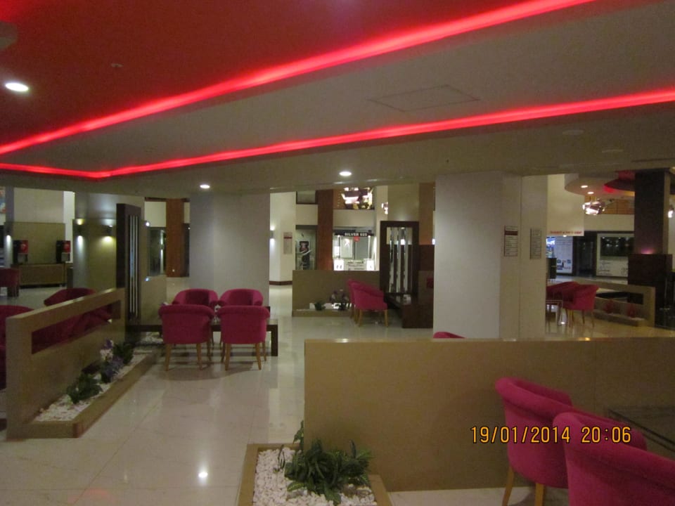 Oasis Bar Limak Lara Deluxe Hotel & Resort