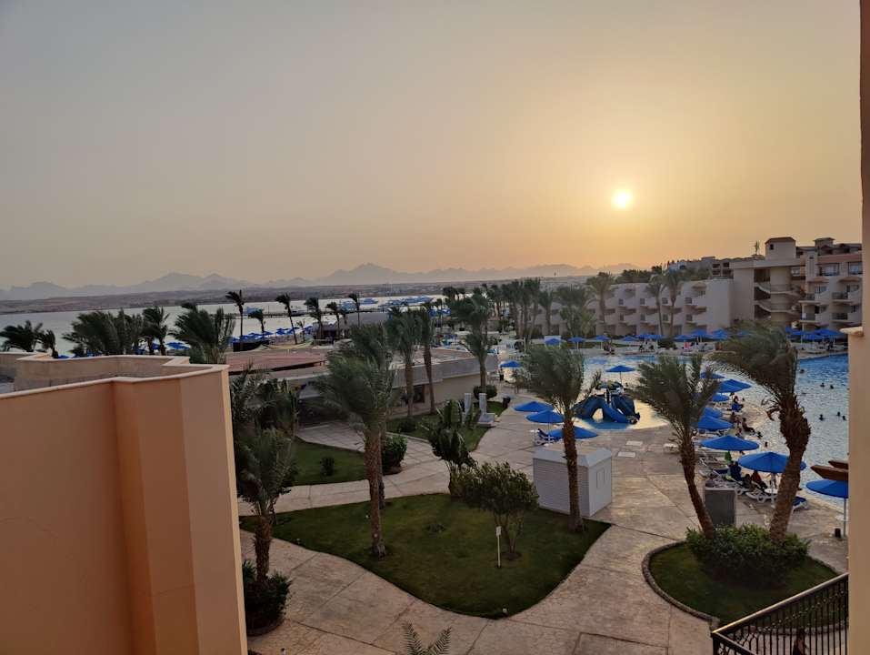 Ausblick Pyramisa Beach Resort Sahl Hasheesh