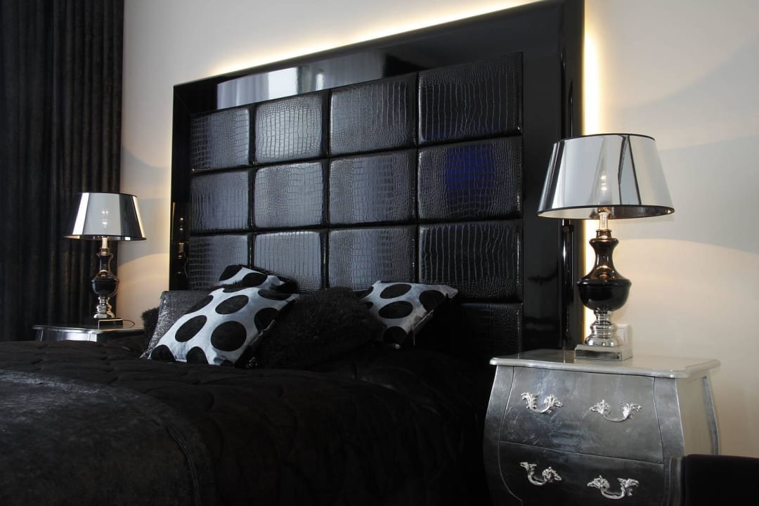 Zimmer 102 Black Panther Königs Hotel am Schlosspark