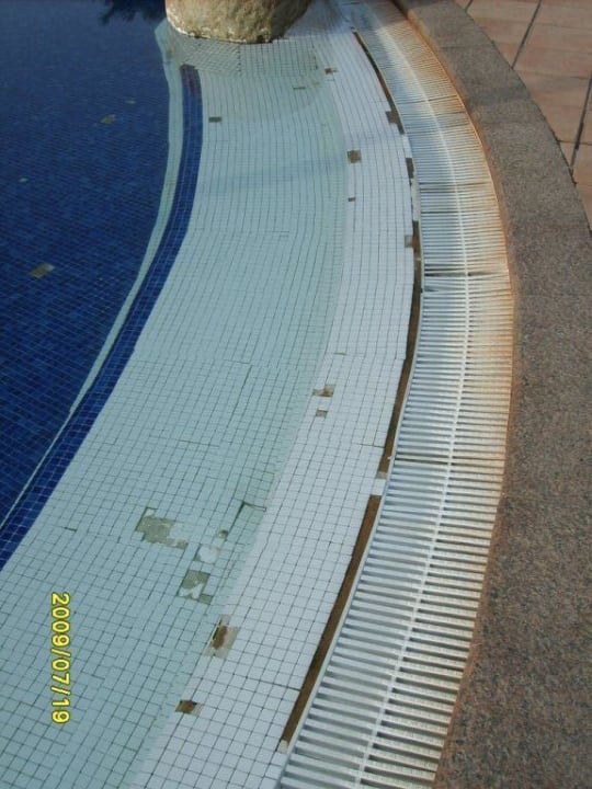 Poolanlage allsun Hotel Esplendido