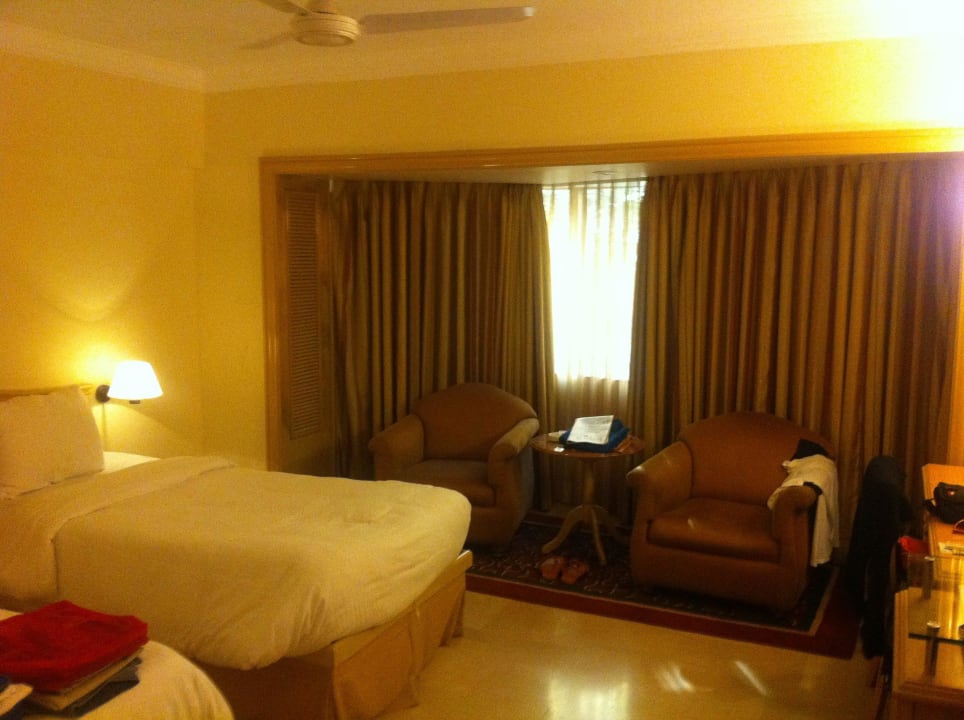 Zimmer RAMADA Plaza Palm Grove Hotel