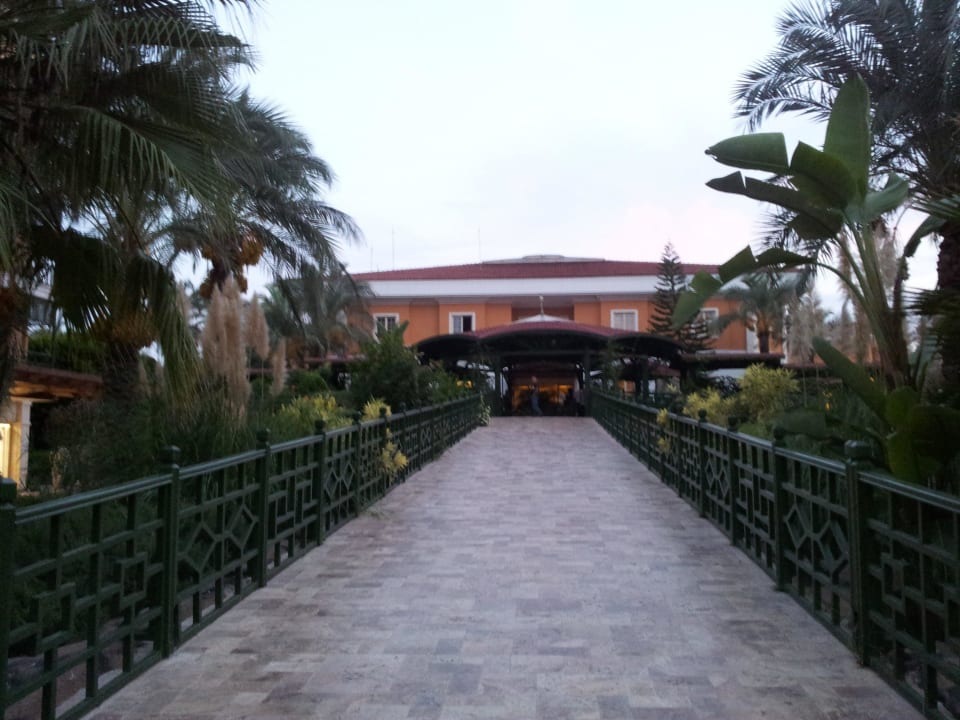 Weg zur Lobby Crystal Paraiso Aqua Collection