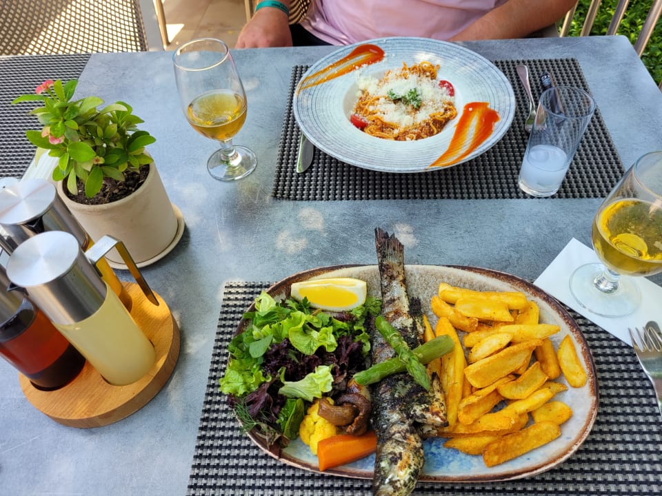 Gastro Can Garden Beach