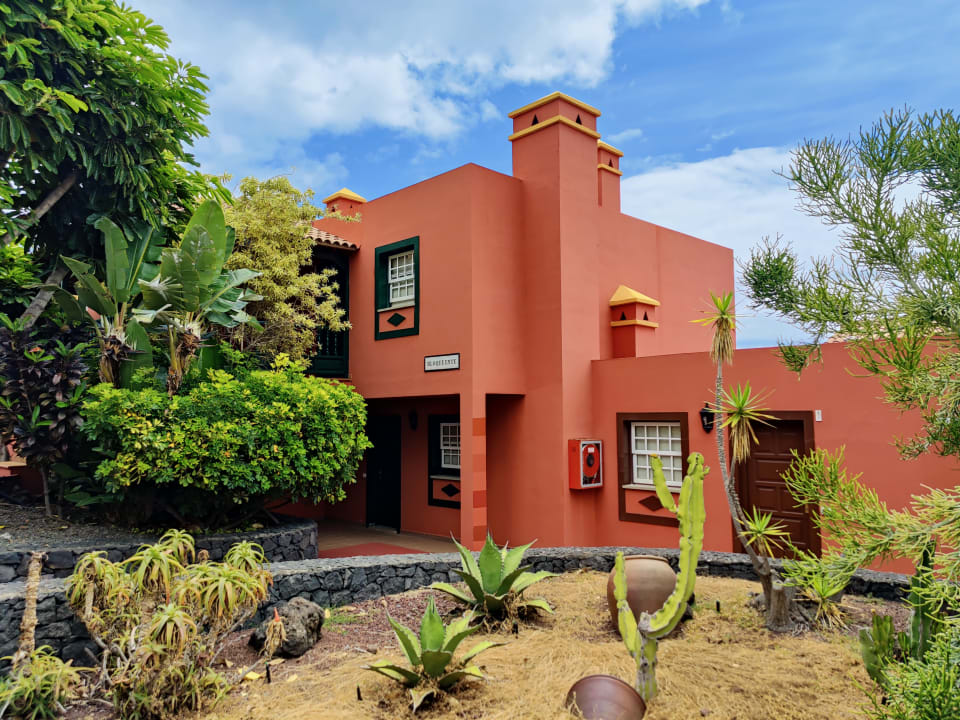 Außenansicht Apartamentos Oasis San Antonio