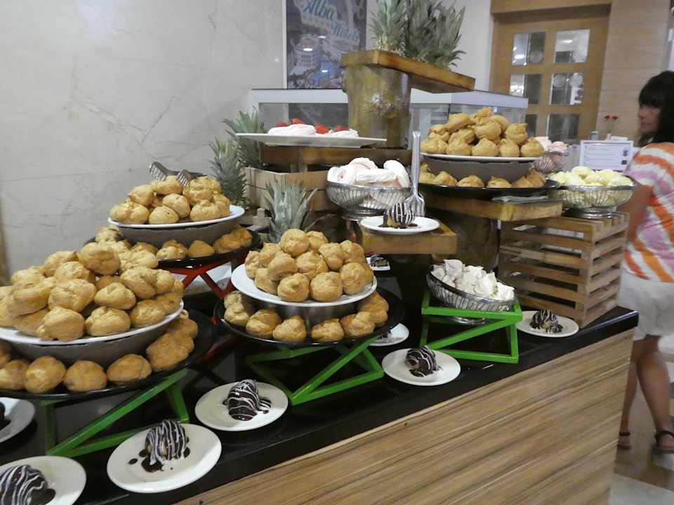 Gastro Alba Queen Hotel