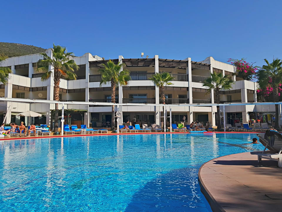 Außenansicht Latanya Park Resort