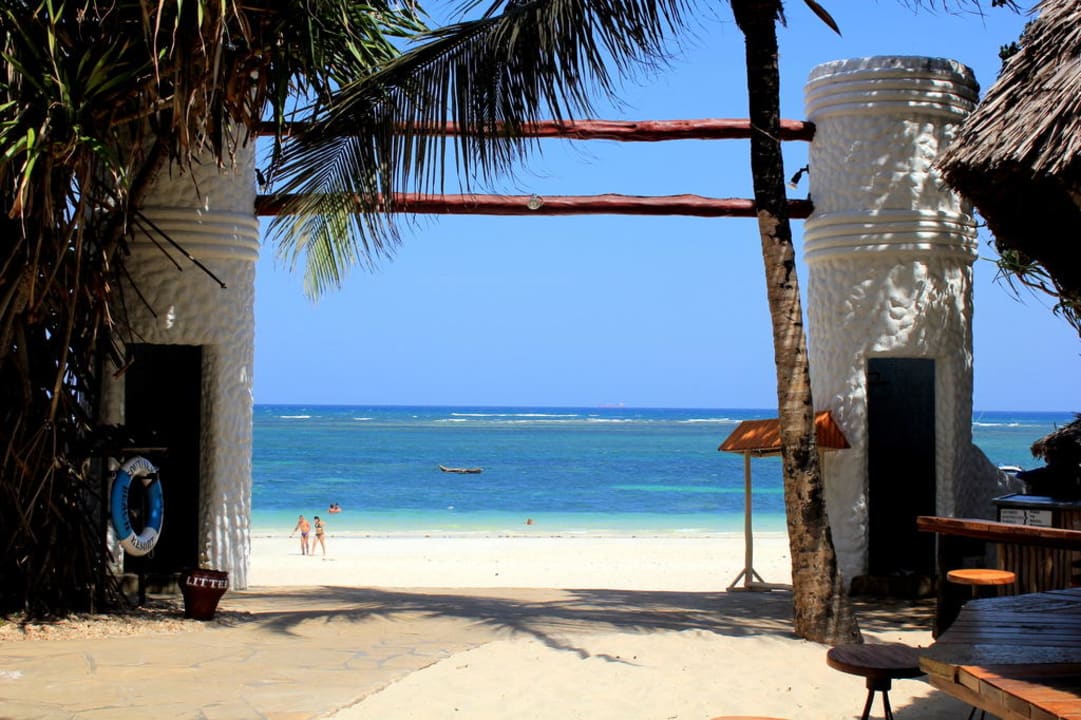 Wejście na plażę Hotel Southern Palms Beach Resort