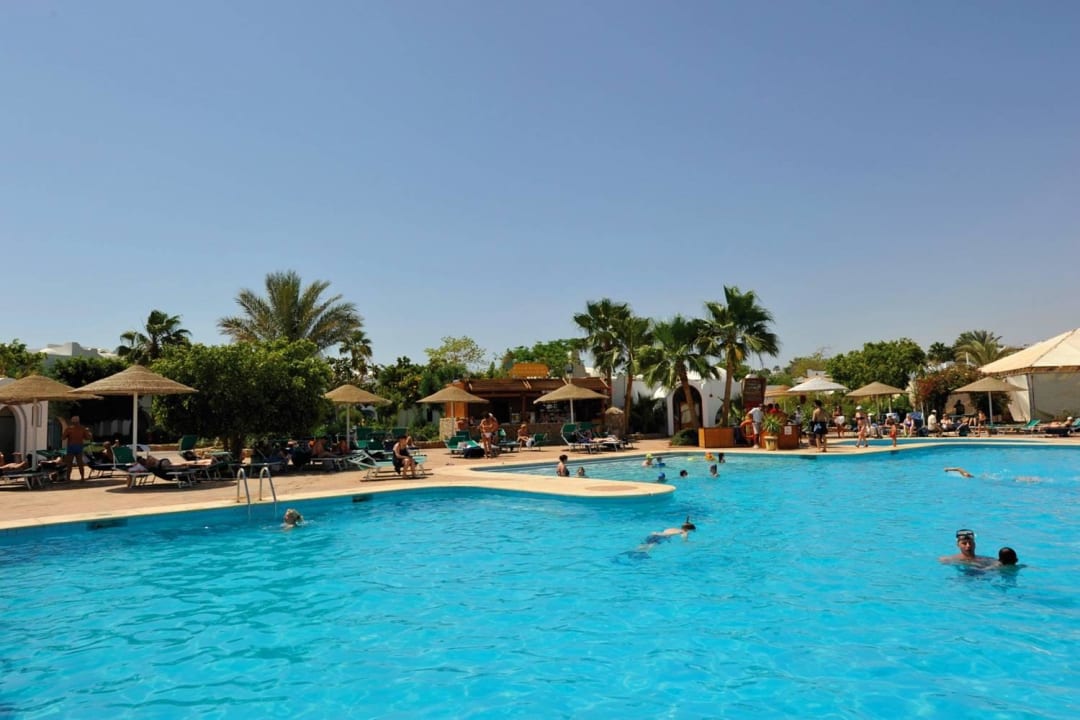 Main pool Domina Coral Bay Resort, Diving , Spa & Casino