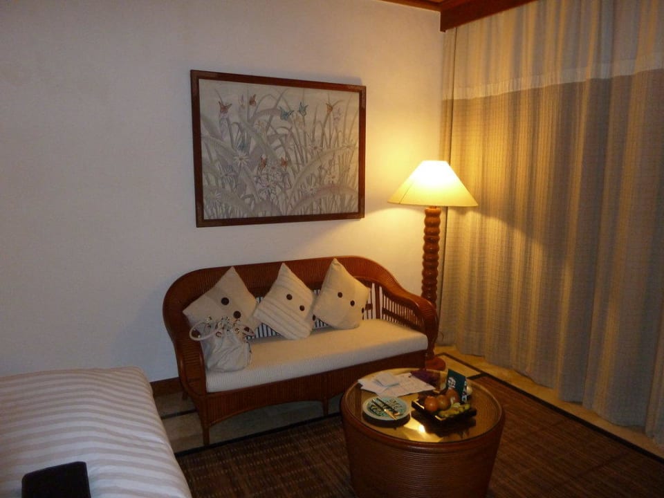 Sitzecke mit Tischchen The Oberoi Beach Resort, Bali