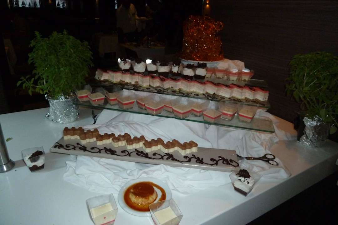 Torten ohne Ende Hotel Rosa Beach