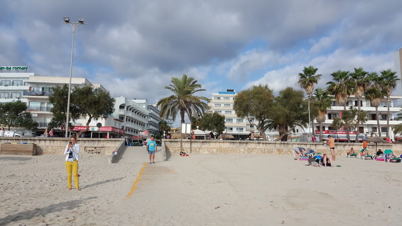 Strand R2 Veronica Beach Hotel