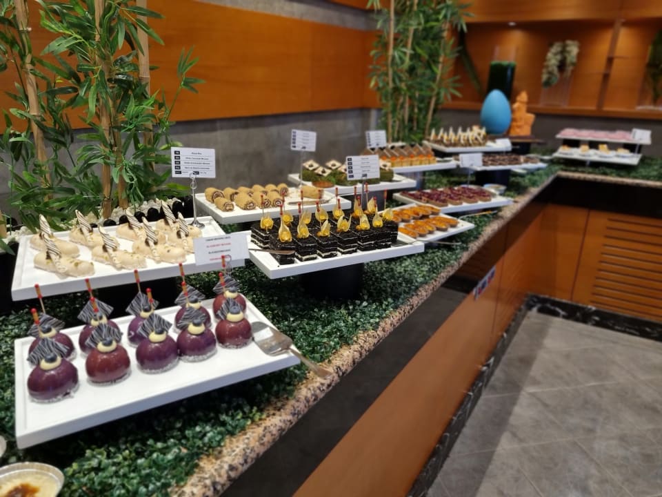 Gastro Adora Hotel & Resort