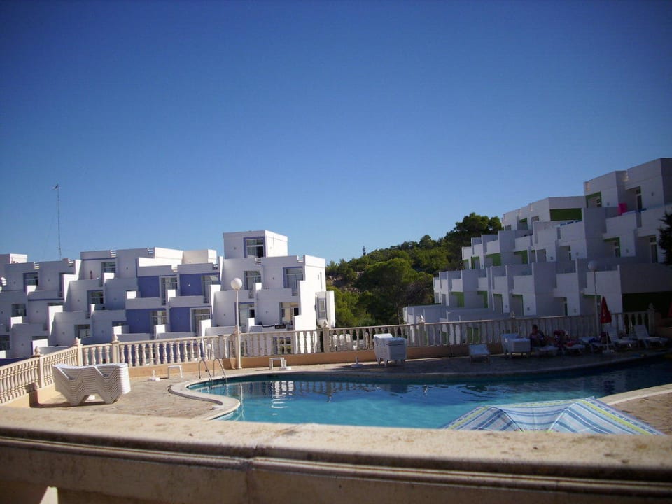 Einer von zwei Pools Barceló Portinatx - Adults only