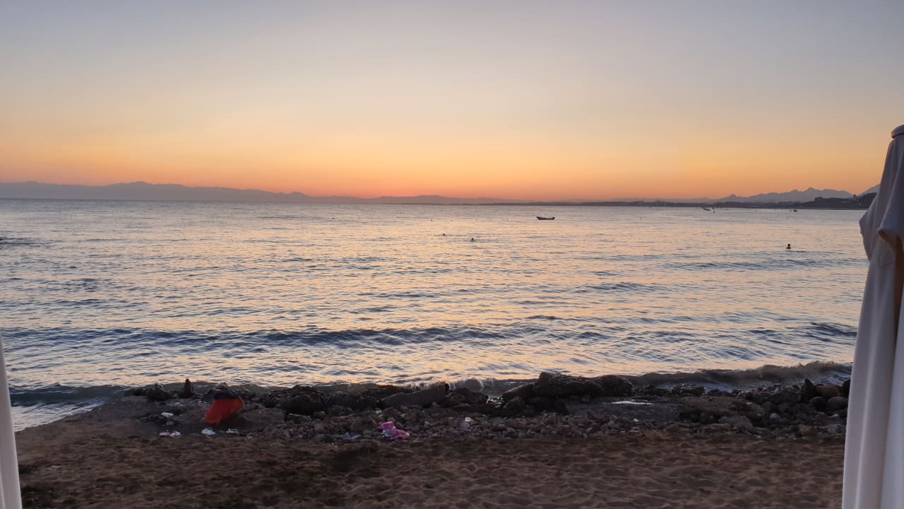 Strand Can Garden Beach