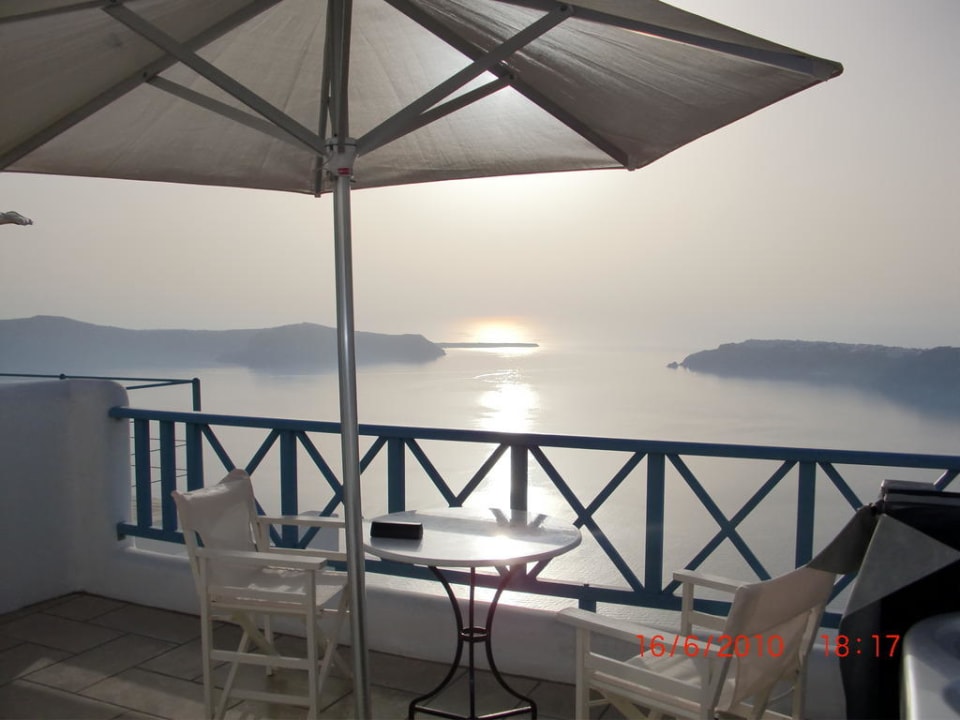 Sonnenuntergang auf der Terrasse Hotel Absolute Bliss