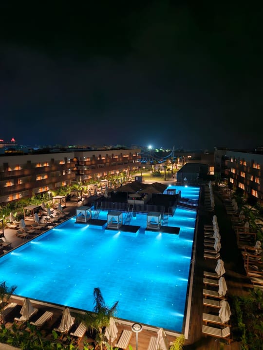 Pool Jacaranda Luxury Resort