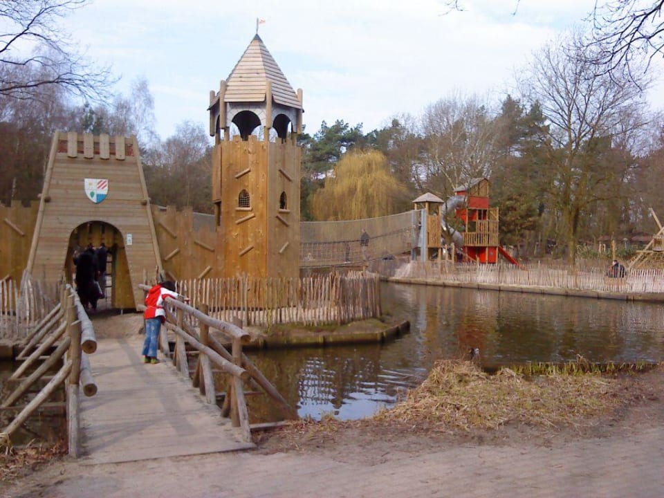 Spielplatz von aussen Ferienpark Landal De Lommerbergen