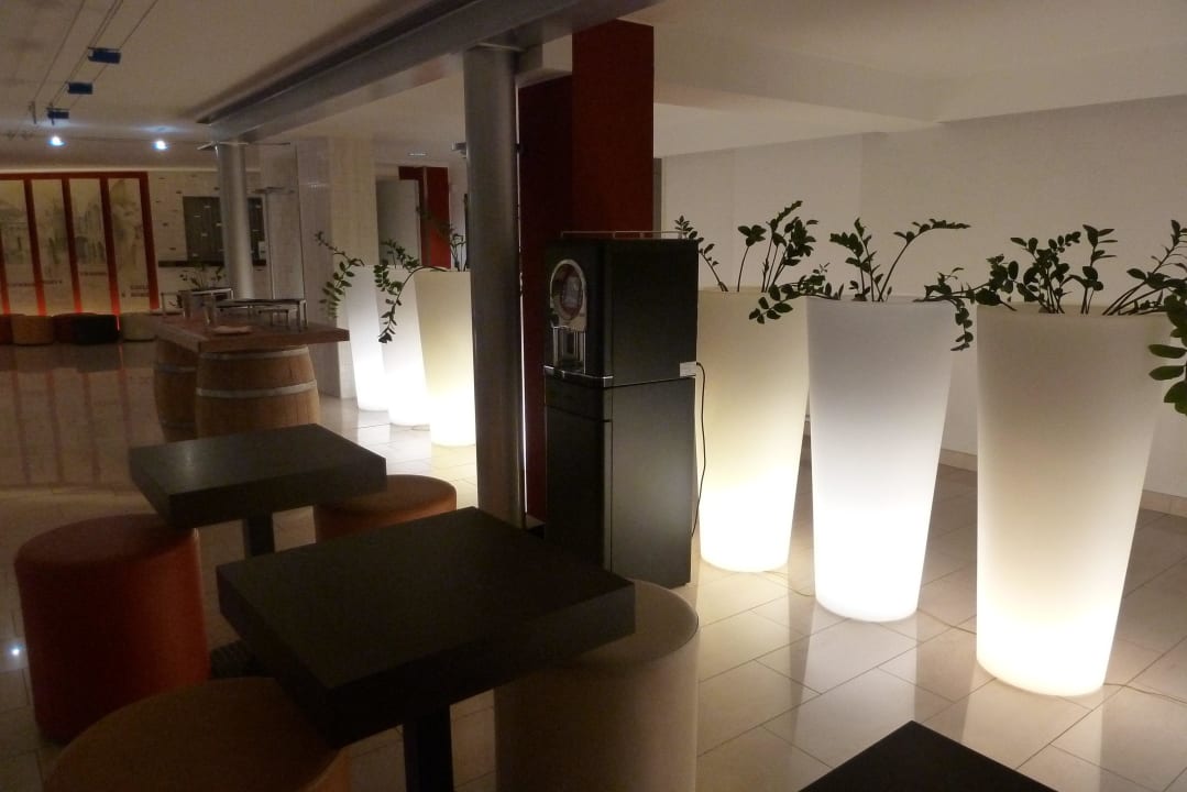 Bar auf der linken Seite  Best Western Soave Hotel