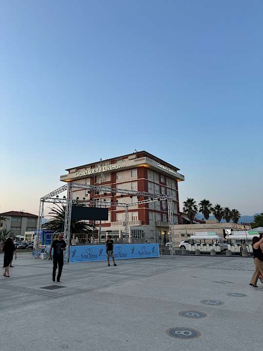 Außenansicht Grand Hotel & Riviera