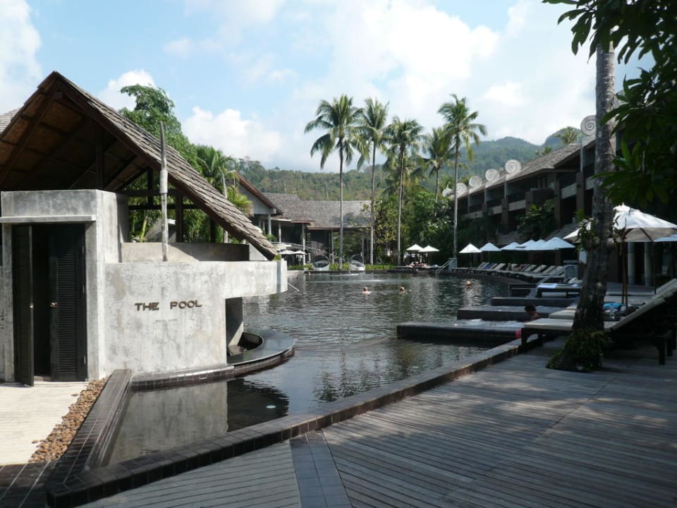 Pool mit Poolbar Hotel The Dewa Koh Chang