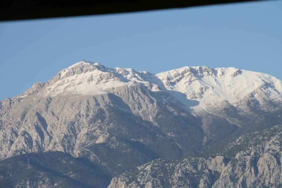 Ausblick vom Zimmer 4353 rechts auf die Berge Limak Limra Hotel & Resort