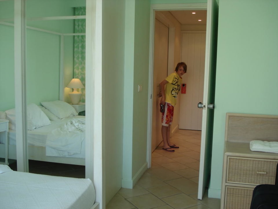 Elternschlafzimmer im Familienzimmer Grecotel Casa Paradiso