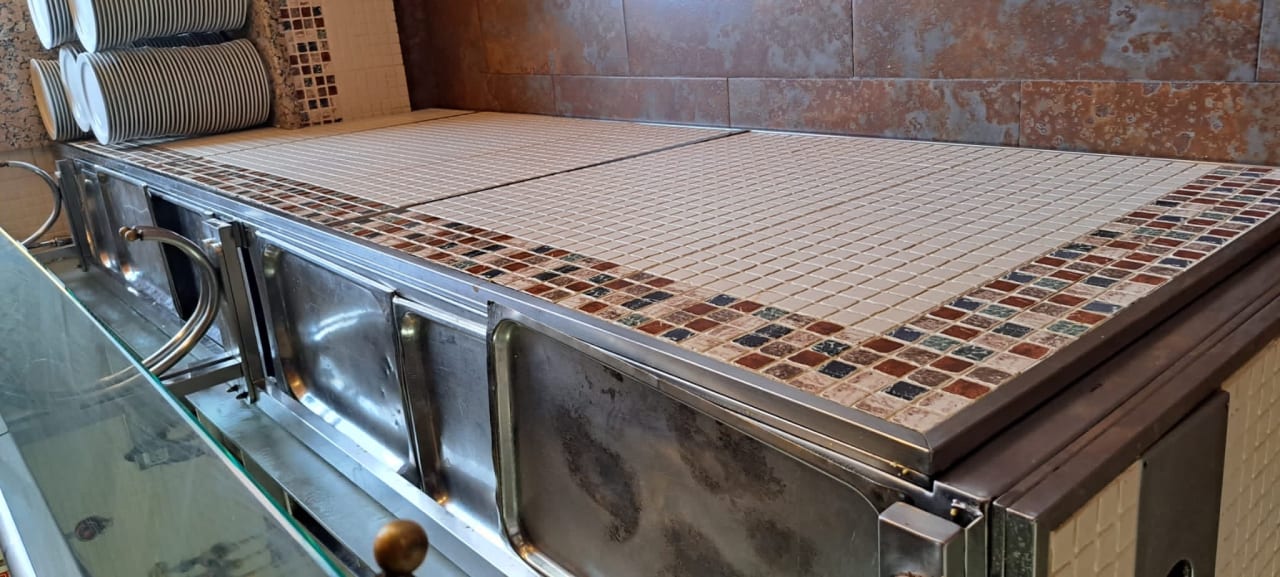 Gastro HL Miraflor Suites Hotel