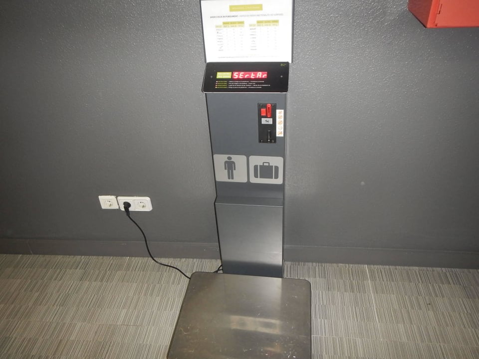 Gewichtswaage 1 Euro Ibis Alicante Hotel