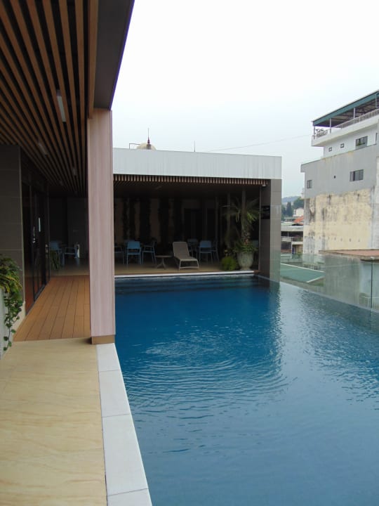 Pool D' Lecia Ha Long Hotel