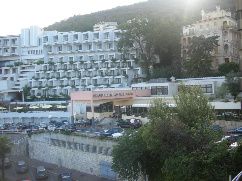 Widok od ulicy Hotel Istra - Liburnia