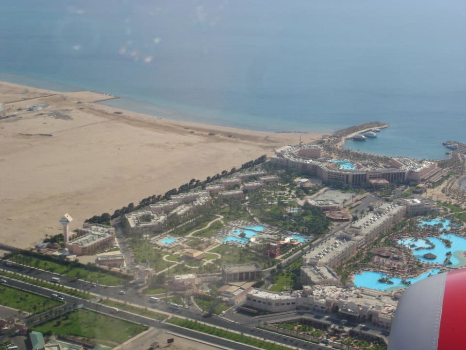 Hotel aus der Luft Beach Albatros Resort