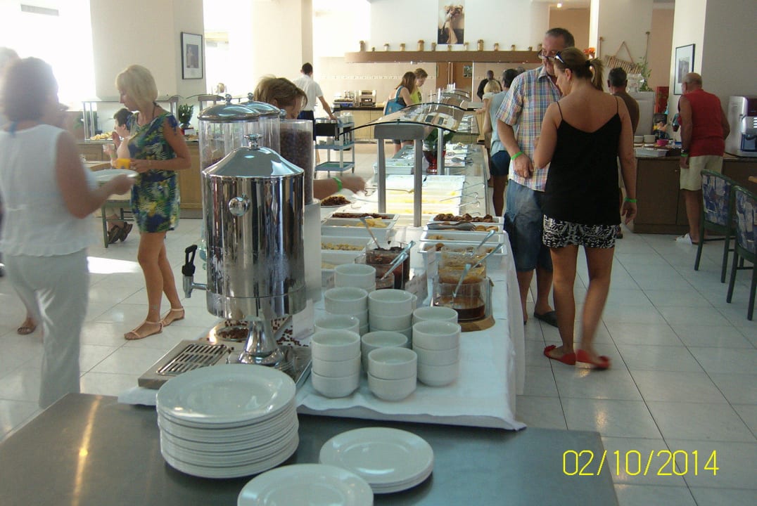 Unterirdisches Büffet Olympos Beach Hotel