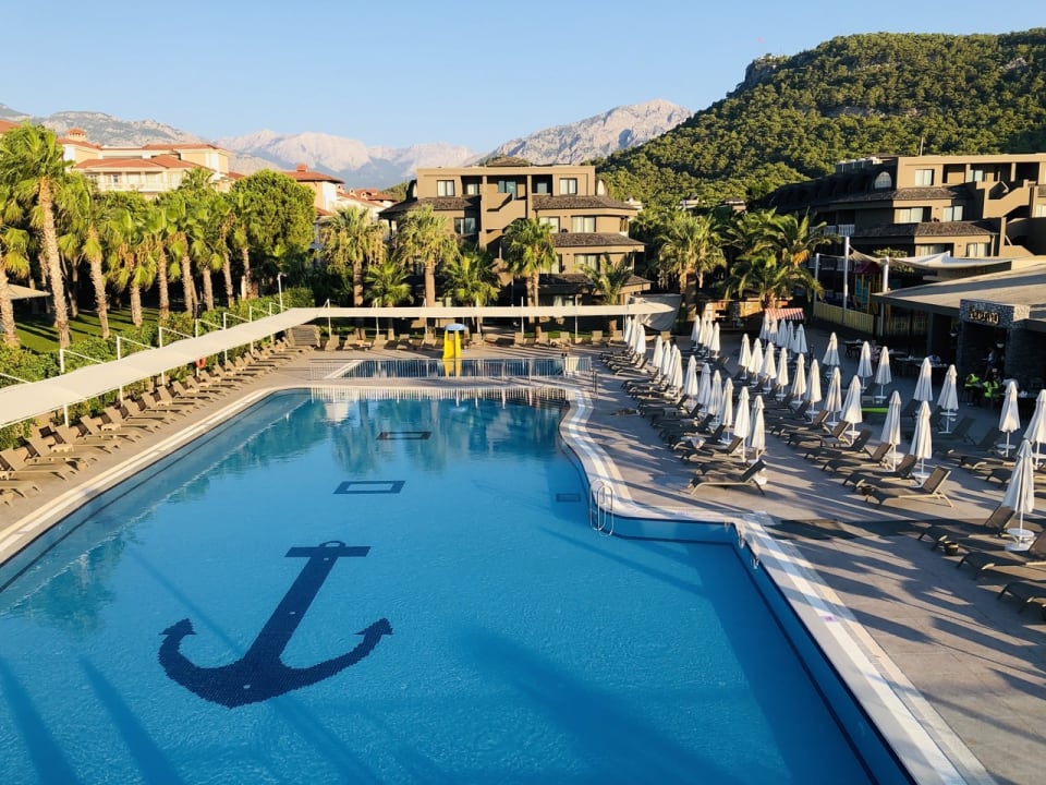 Pool Sailor's Beach Club