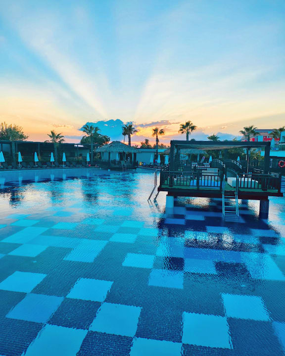 Pool Sherwood Blue Belek