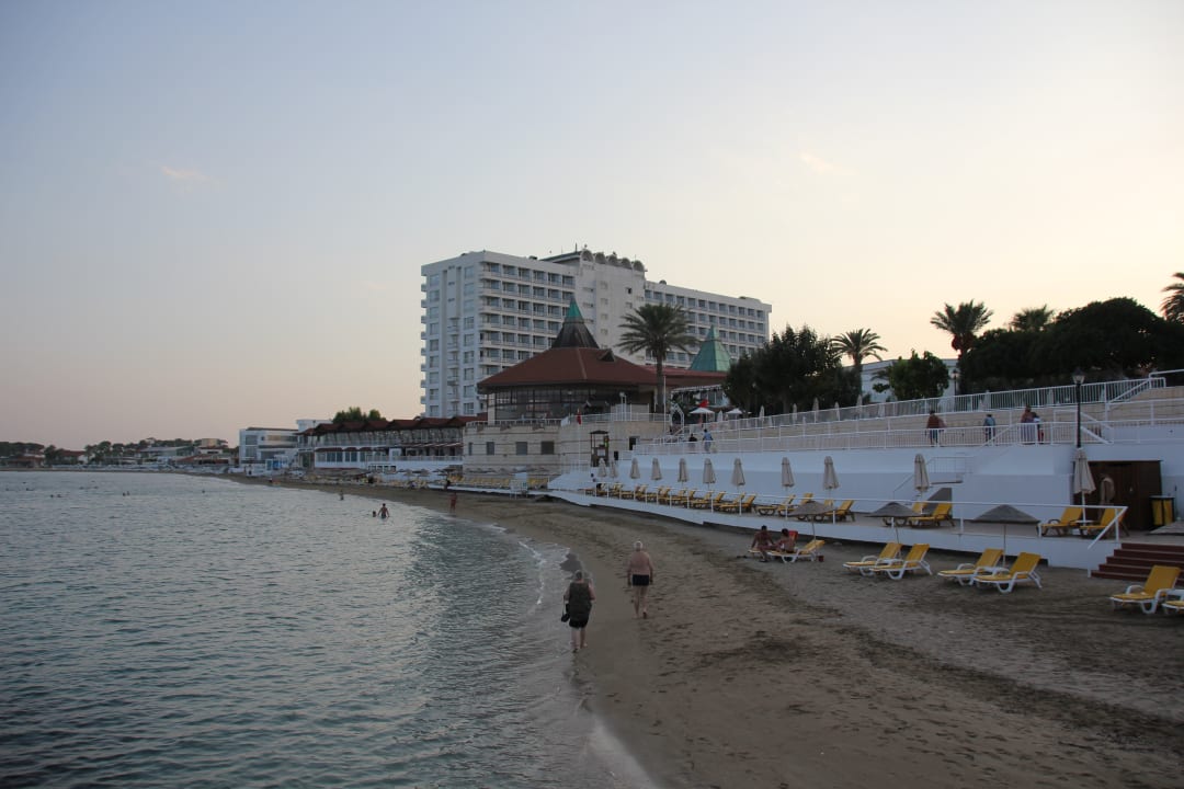 Strand Salamis Bay Conti Resort Hotel & Casino